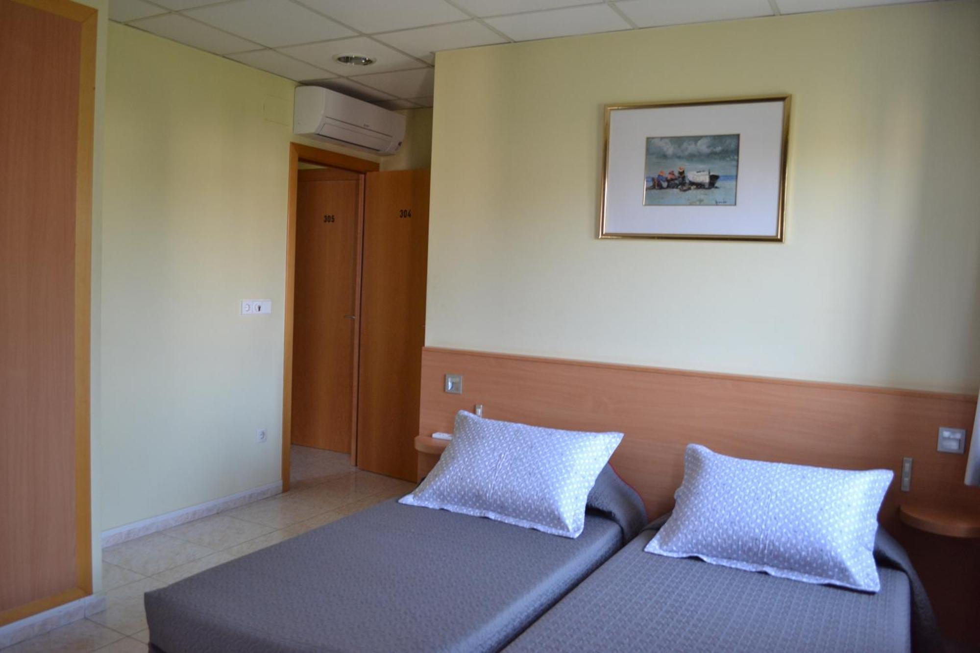 Hostal Bartis Фигерас Номер фото